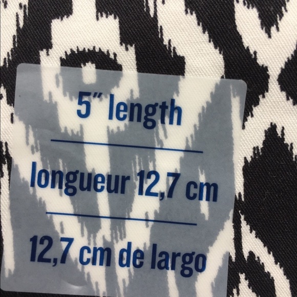 Black White Cotton Ikat Print Shorts NEW - Picture 5 of 8